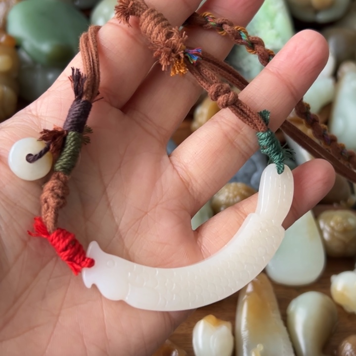 未镶嵌和田玉（糖玉）珠宝奇石