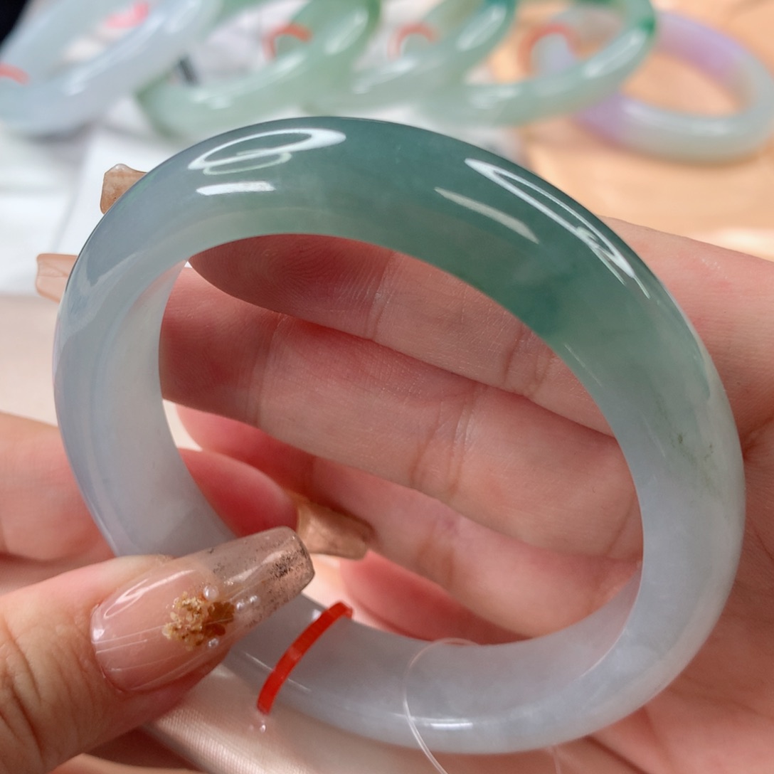 翡翠手镯未镶嵌56.5圈口