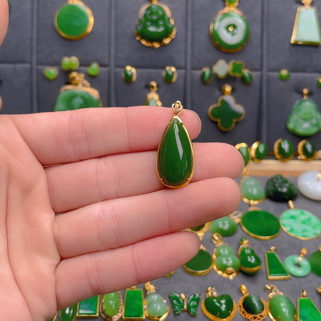 和田玉（碧玉）18K金镶嵌吊坠(不含链)