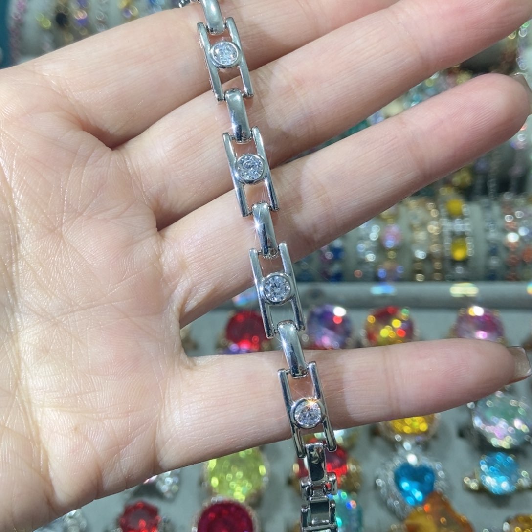 11锆石（处理）手链