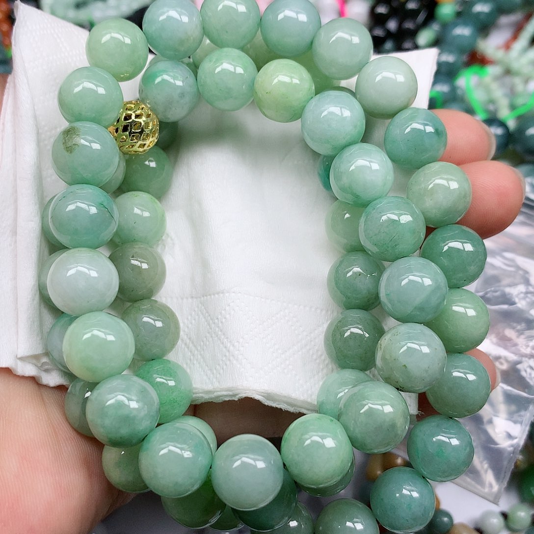 翡翠未镶嵌颈饰珠子