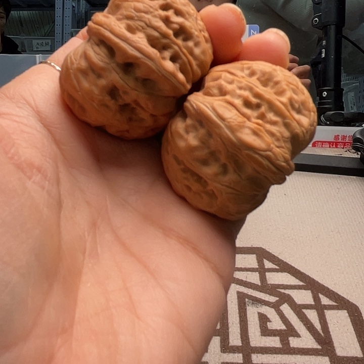 文玩核桃手串40以上元宝39.8……我们