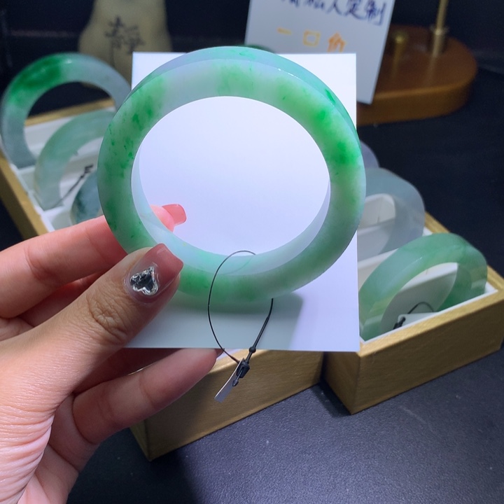 定制翡翠未镶嵌天然翡翠