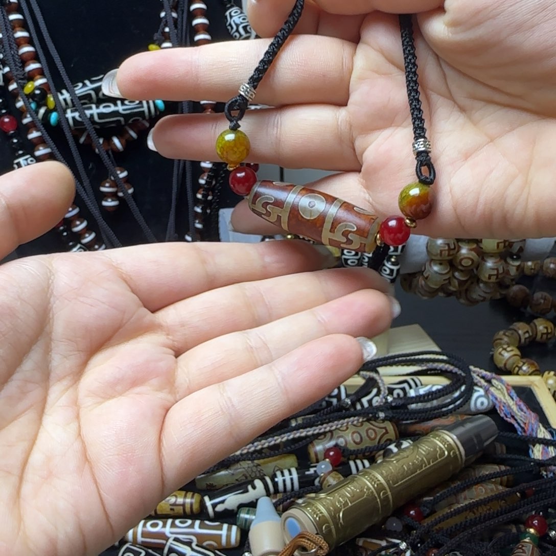 玛瑙/玉髓合金颈饰