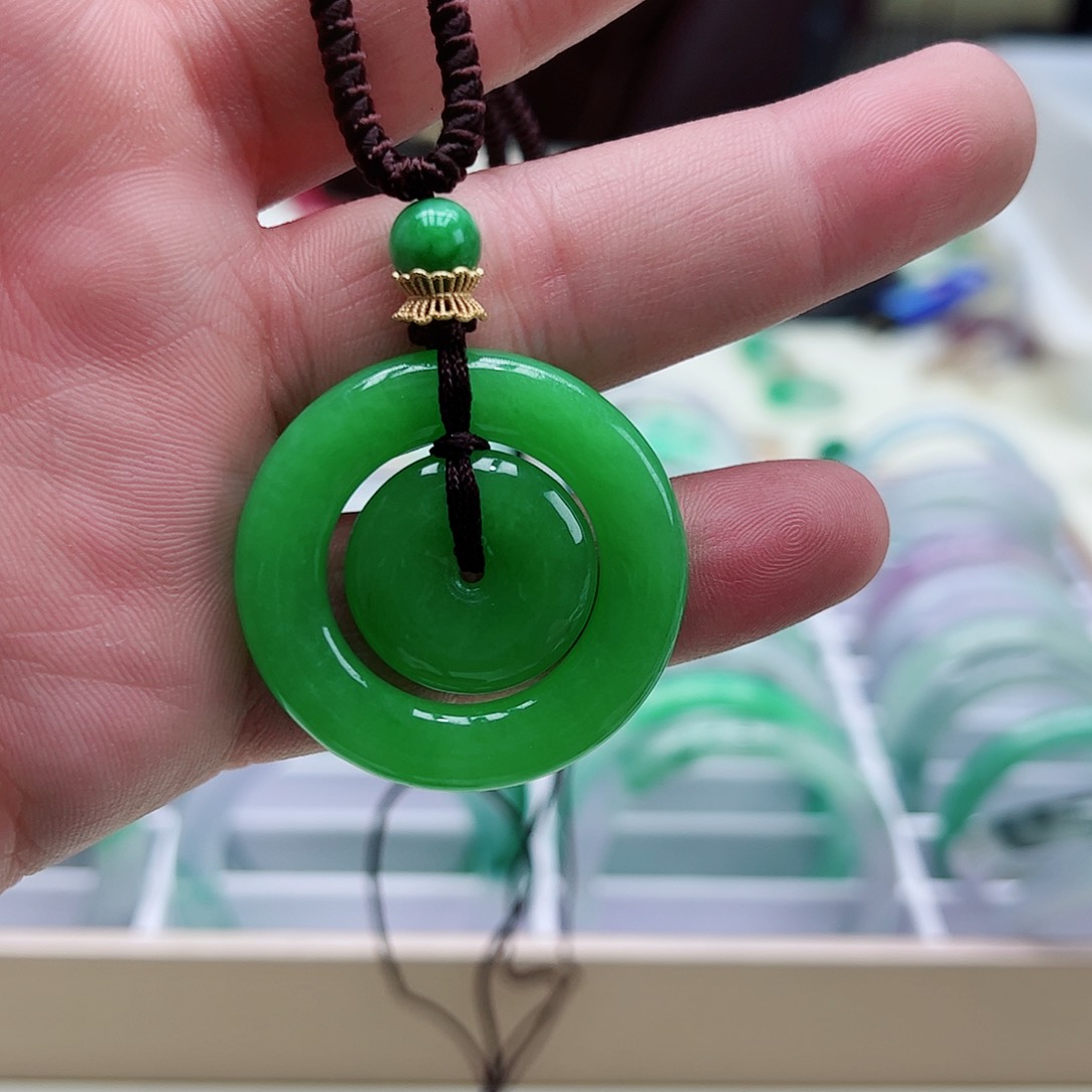 翡翠吊坠(赠链)银S925镶嵌