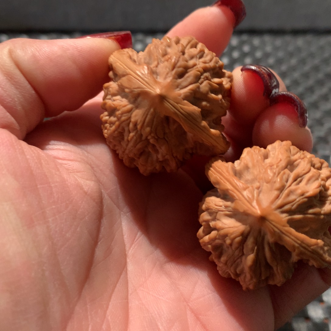 文玩核桃吊坠麦虎