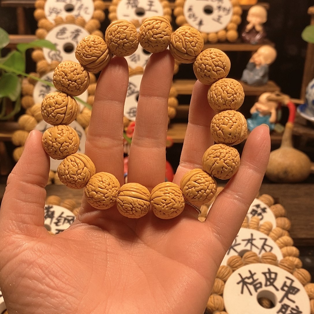 【闪购商品】王*子桃核虎皮核桃手串
