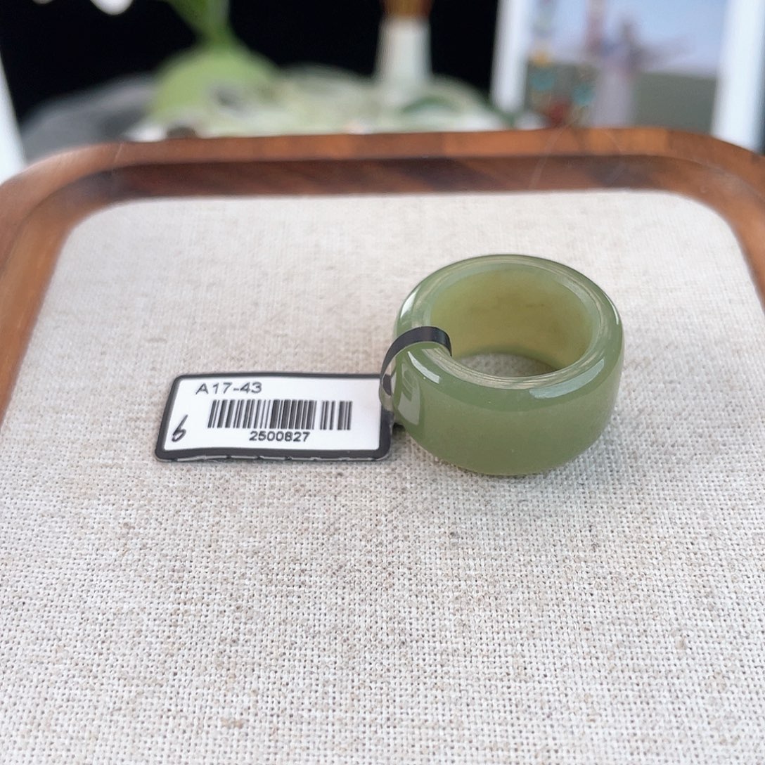 和田玉未镶嵌戒指U27菠菜绿圆切16.2不退换