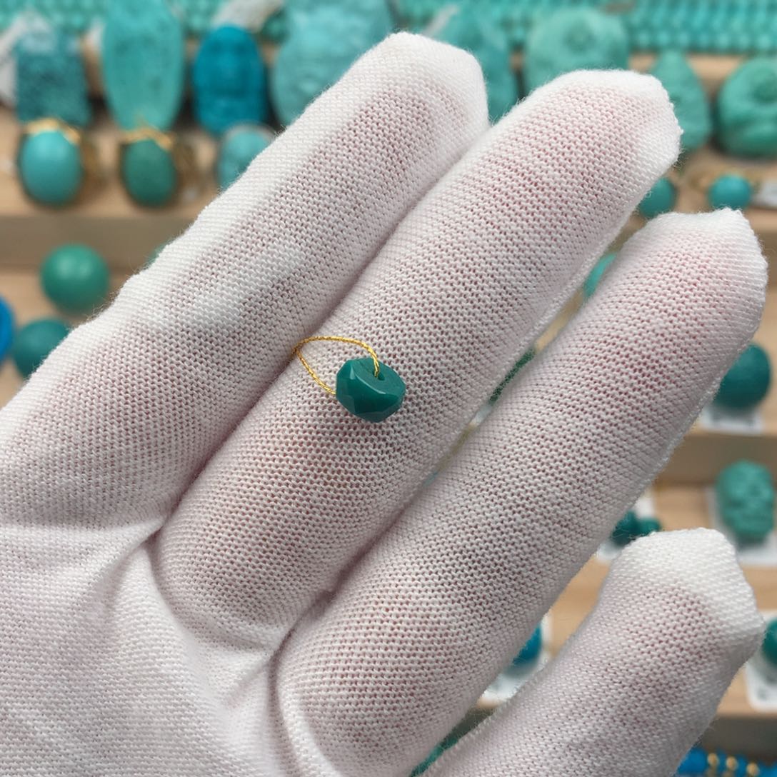 绿松石配饰未镶嵌7.0-4.0