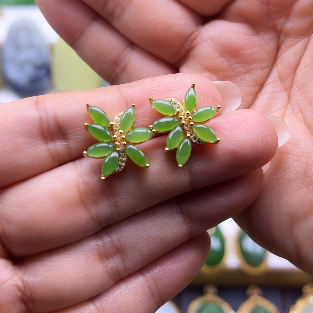 和田玉银S925镶嵌耳饰