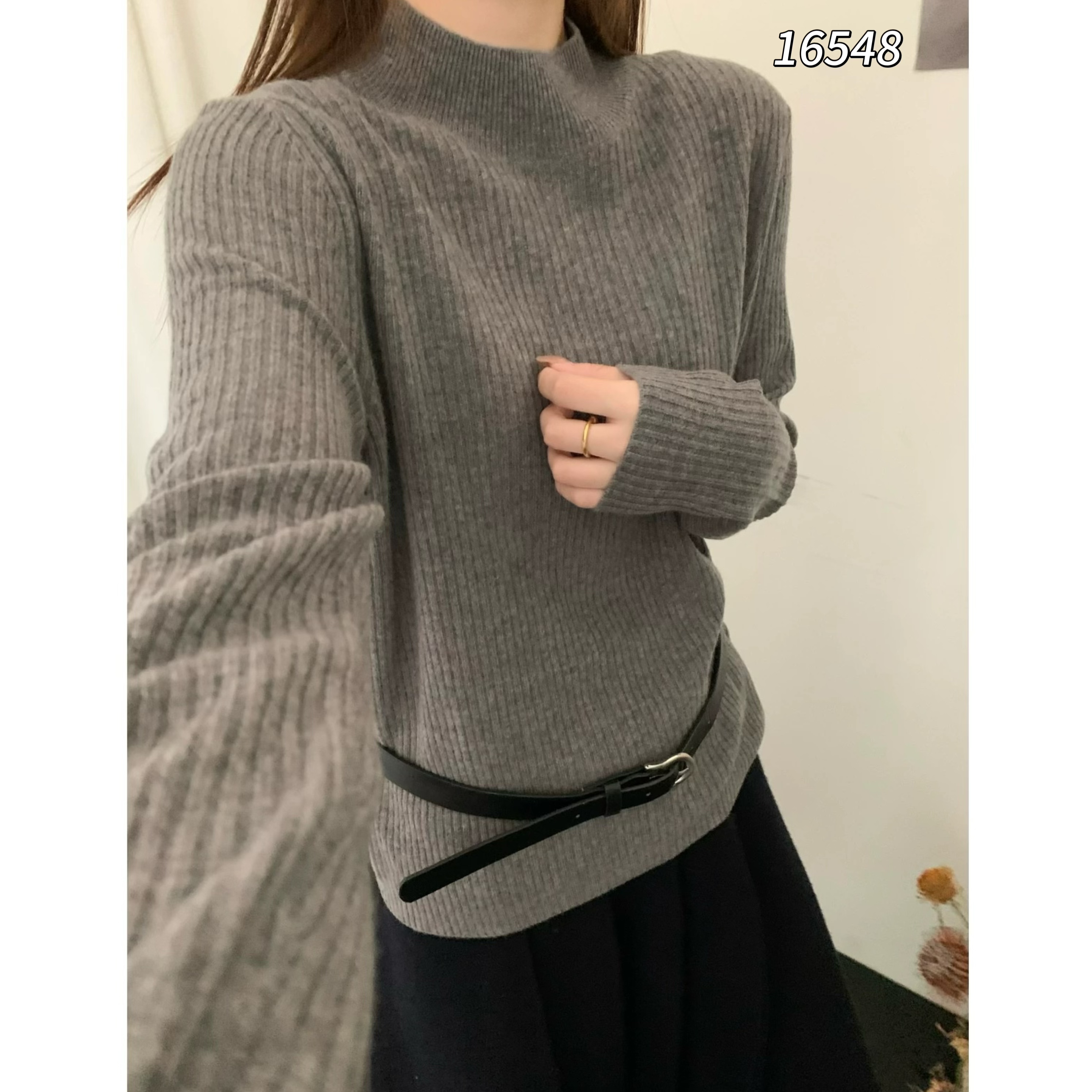 16548（部分无水洗唛，介意慎拍）WANGDAN新款中领后背四粒扣针织衫