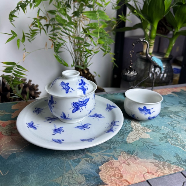景德镇明逸堂青花蝴蝶纯手工中式茶具陶瓷家用茶杯茶盘白瓷茶碗