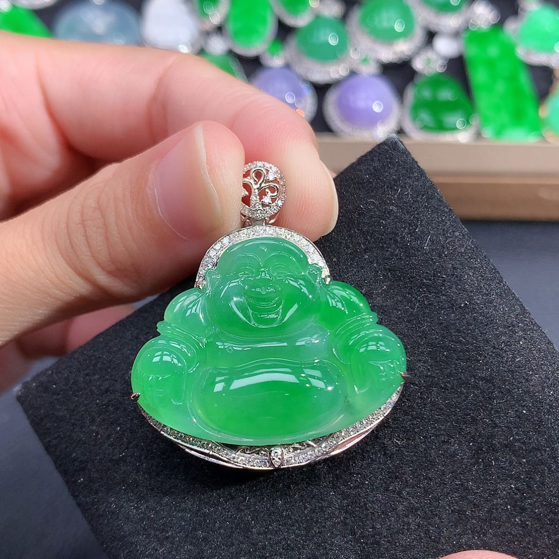 翡翠18K金镶嵌颈饰