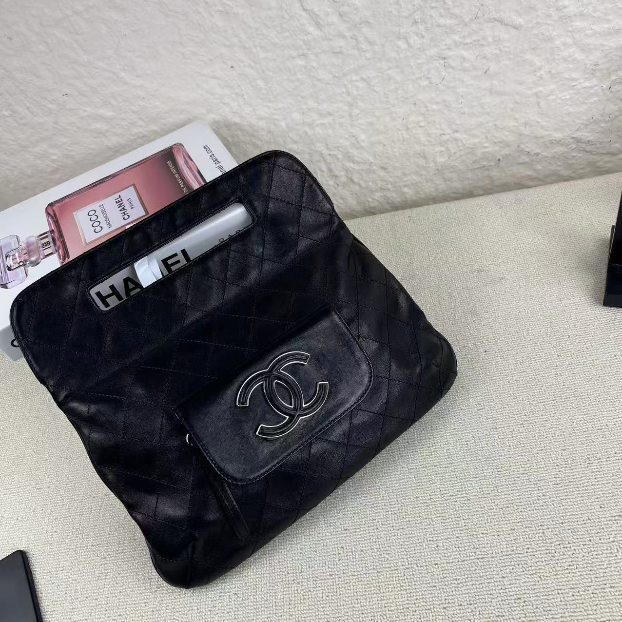 95新 Chanel/香奈儿 黑银复古菱格折叠手拿包 底长32 14开