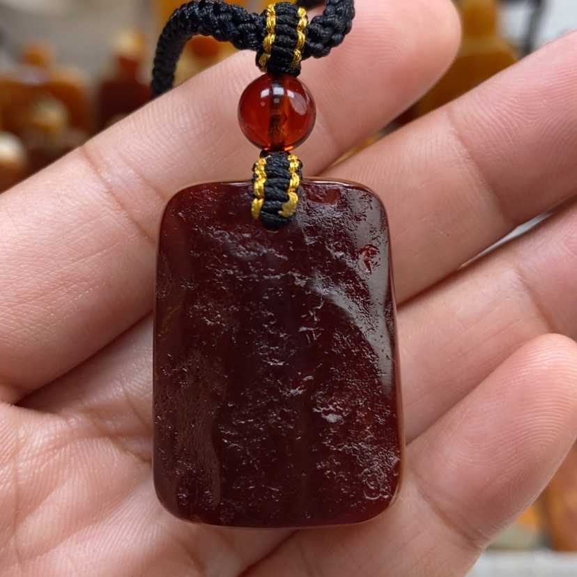 【闪购商品】琥珀颈饰未镶嵌