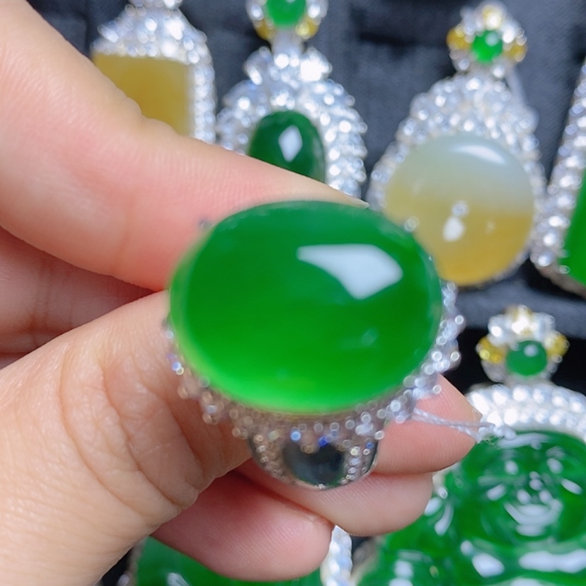 【闪购商品】翡翠未镶嵌挂件蛋面