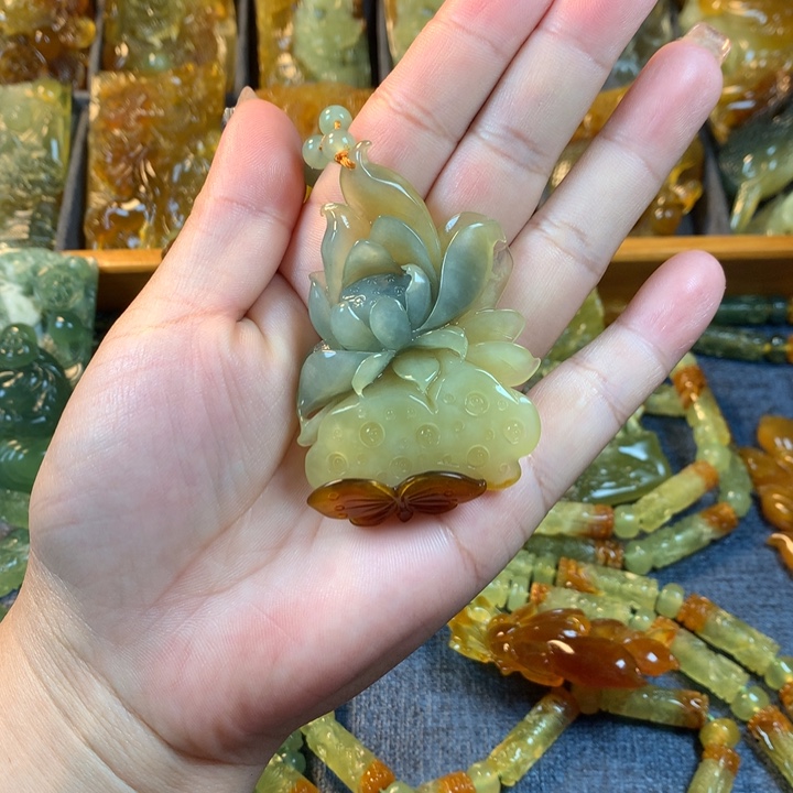 未镶嵌蛇纹石玉颈饰