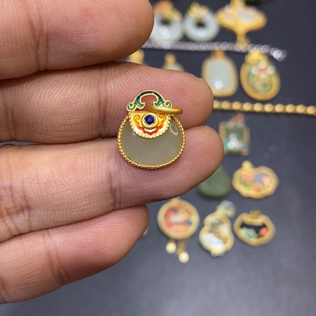 和田玉颈饰银S925镀金镶嵌