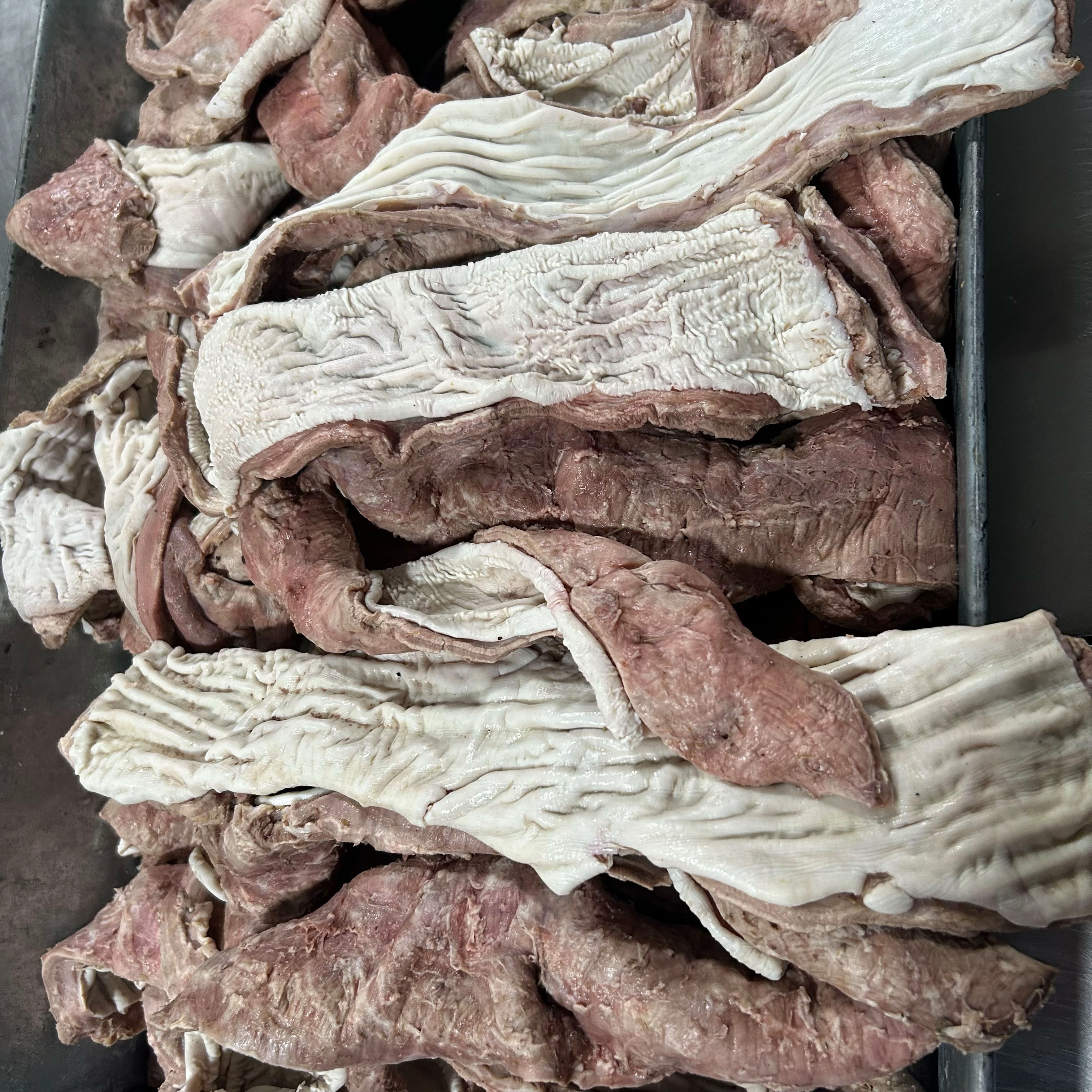 新疆本地新鲜牛红肠半成品   