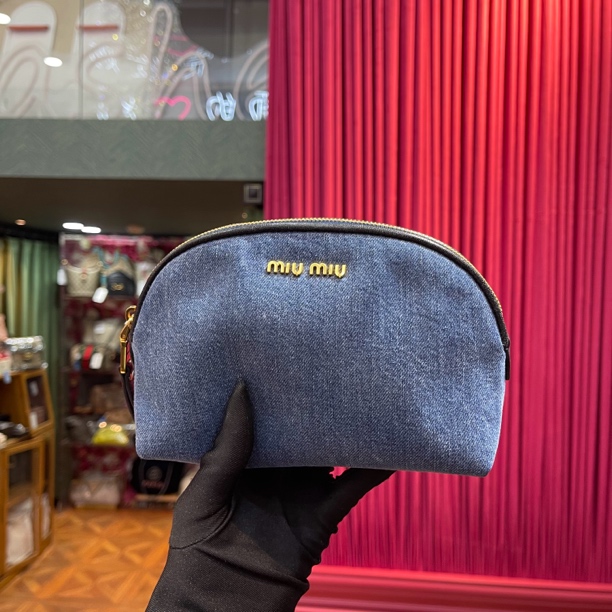 95新 MIU MIU/缪缪 miumiu 牛仔丹宁色化妆包