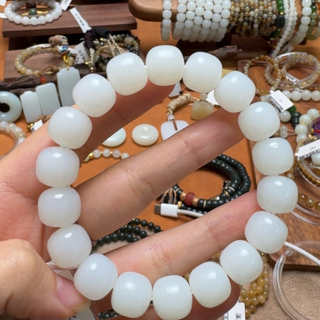 和田玉未镶嵌手链