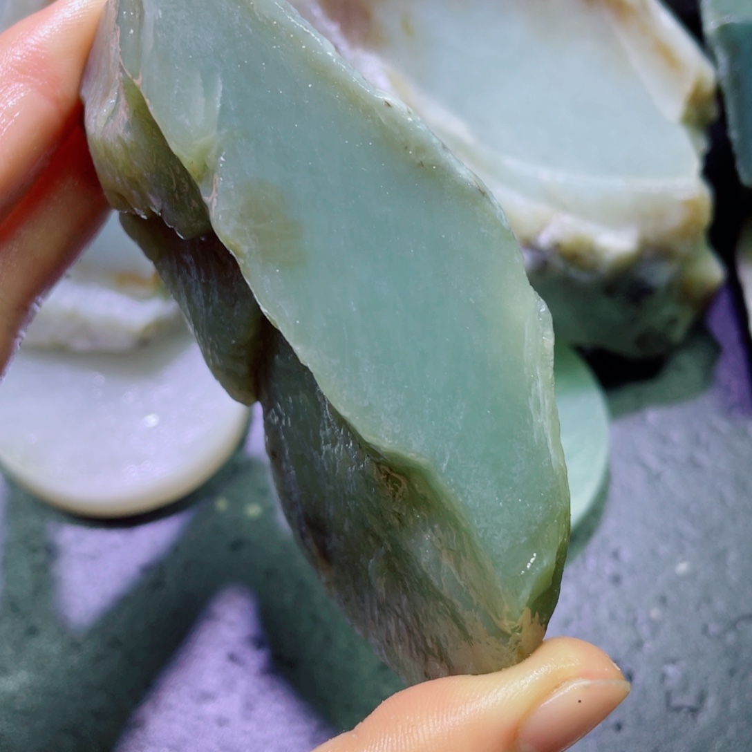 和田玉未镶嵌珠宝半成品