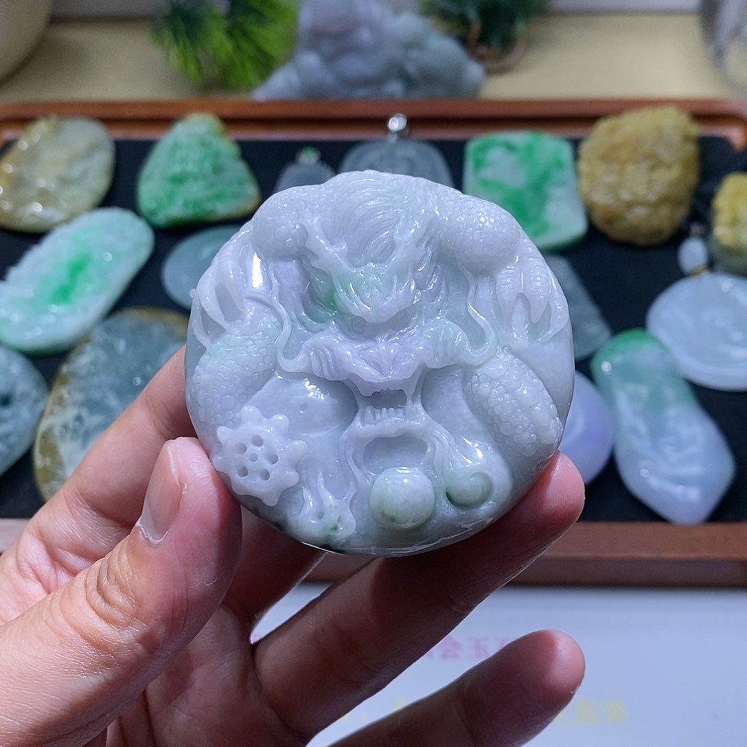 【闪购商品】翡翠颈饰未镶嵌龙牌