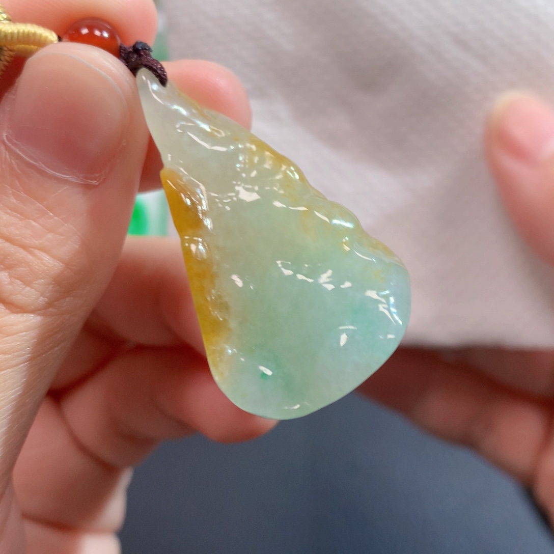 翡翠未镶嵌吊坠(不含链)64