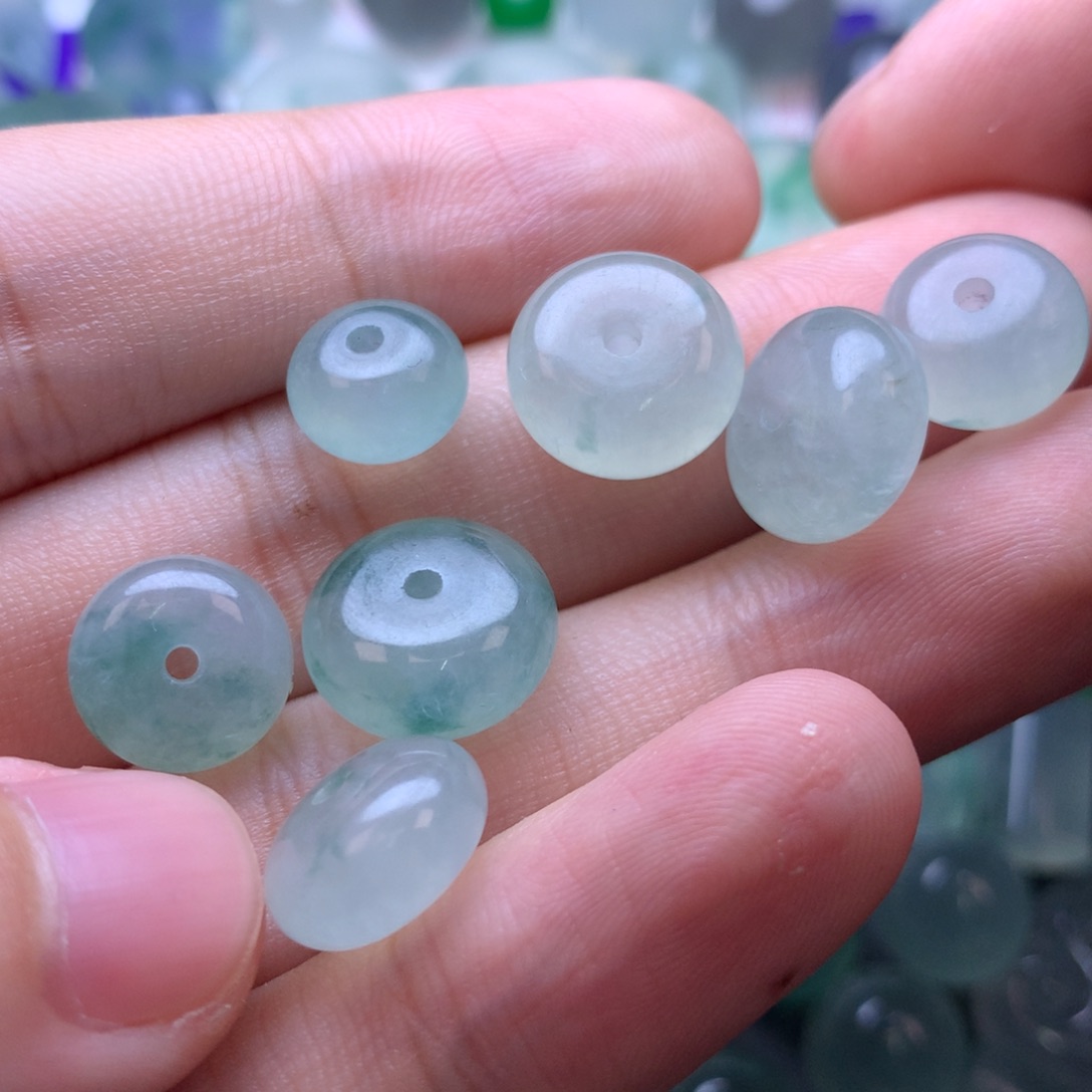 定制翡翠未镶嵌挂件