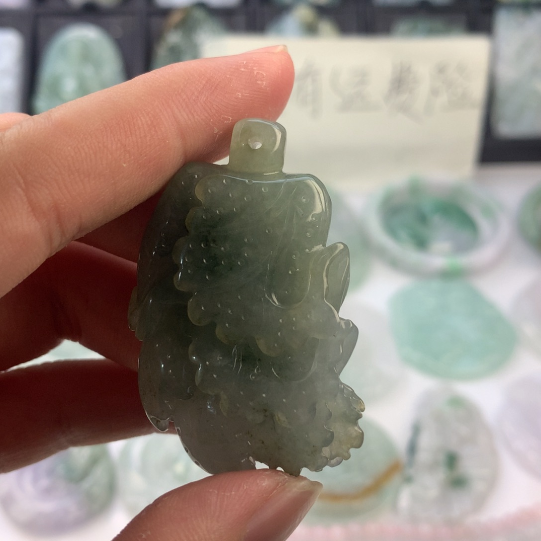 翡翠颈饰未镶嵌一