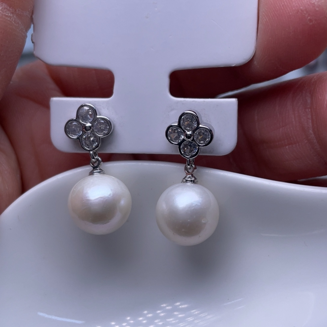 淡水珍珠未镶嵌耳饰