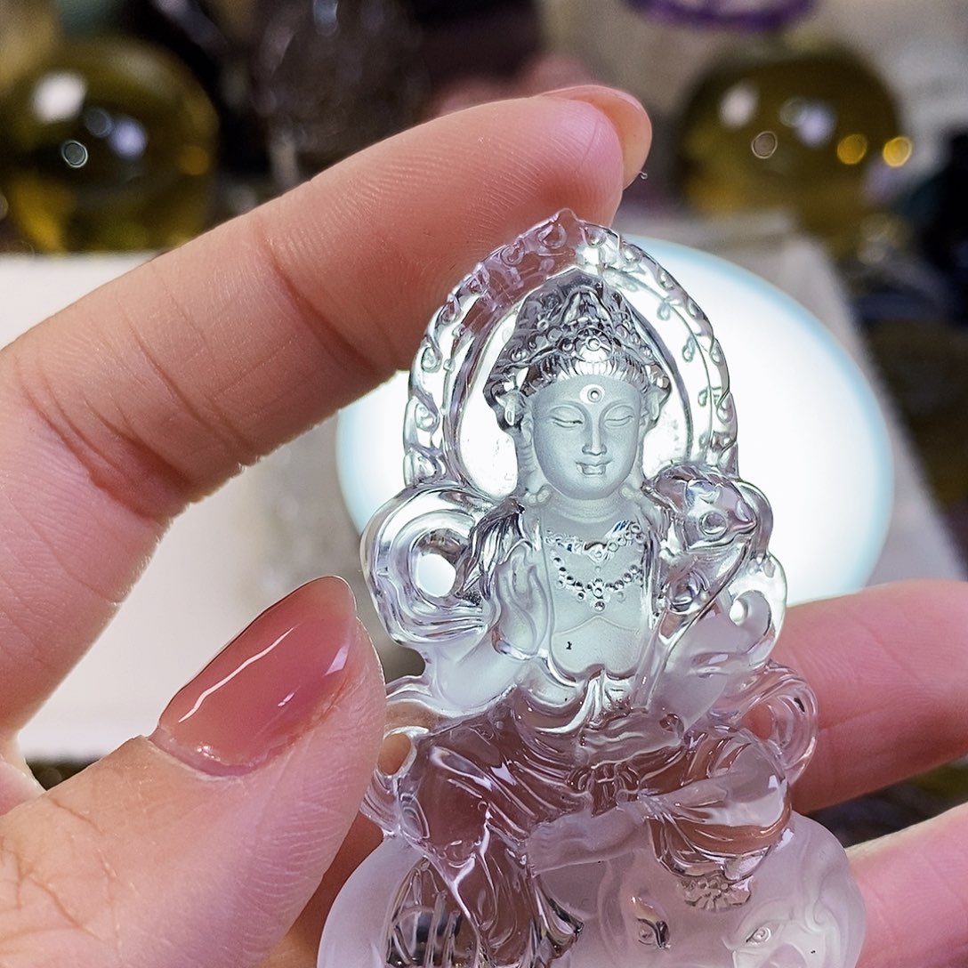 水晶天然水晶吊坠漂亮赠珠链未镶嵌真****