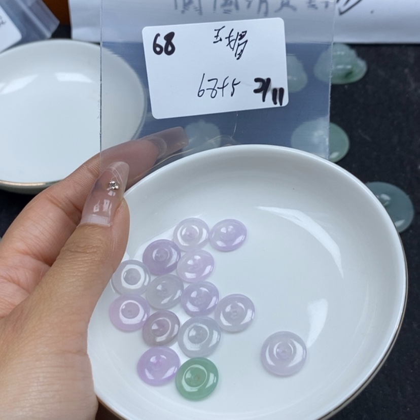 【闪购商品】翡翠颈饰未镶嵌玉*儿