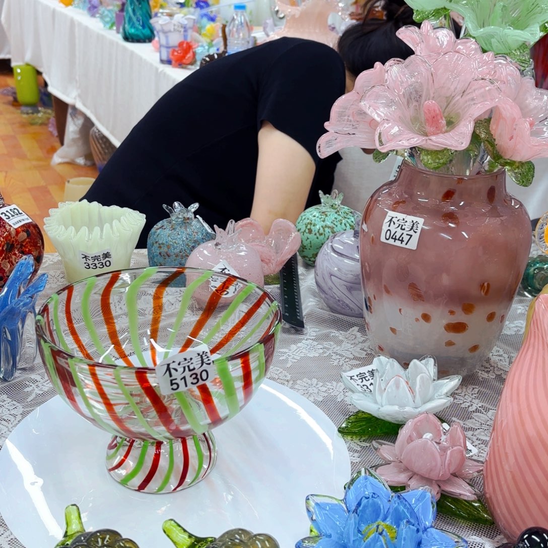 5130 琉璃花瓶摆件不完美