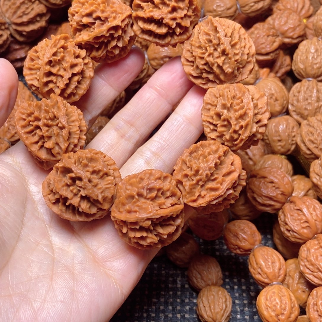 牧***歌桃核吊坠金刚纹手串