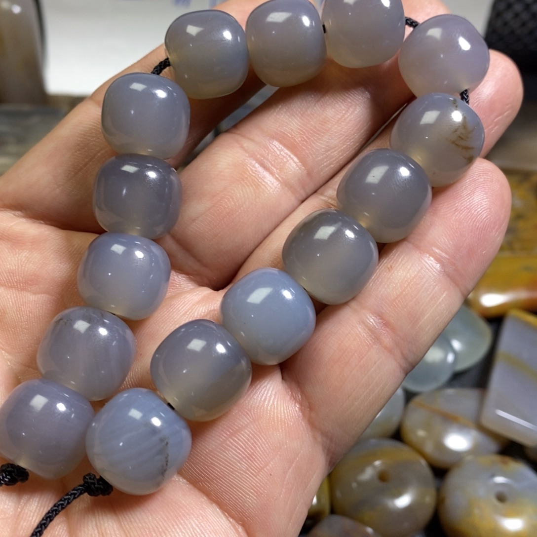 农***夫硅化玉未镶嵌颈饰老型珠