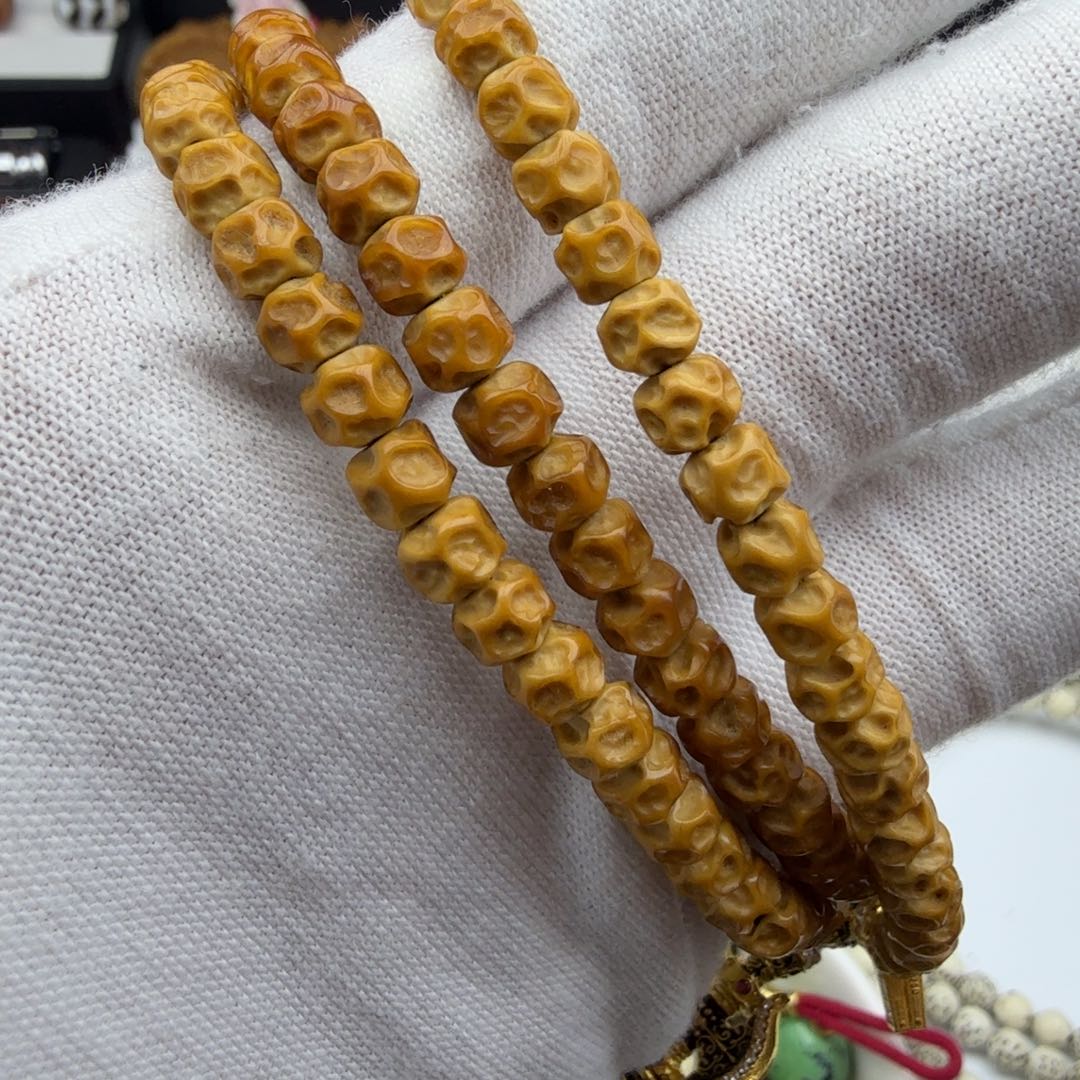 吊坠星月菩提留白