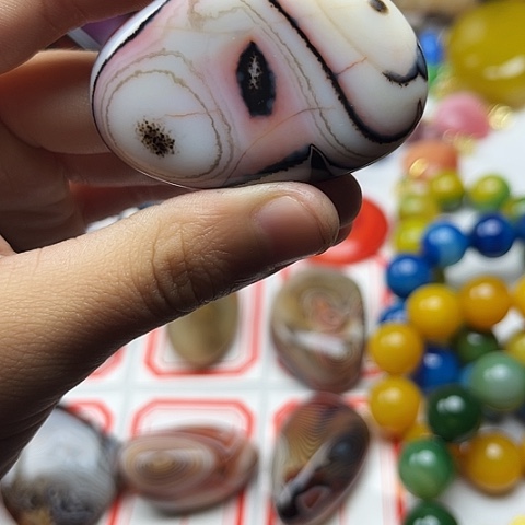 玛瑙/玉髓颈饰未镶嵌