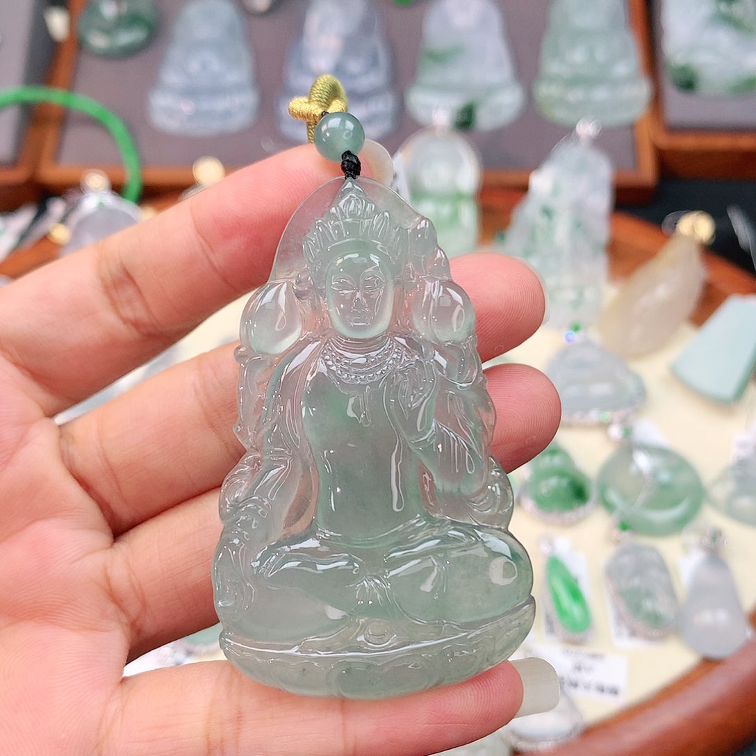 颈饰未镶嵌翡翠度母观音