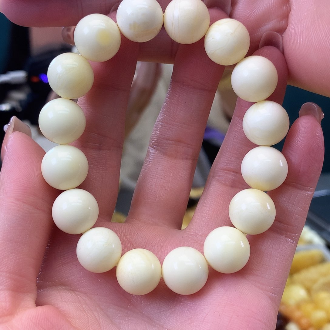 蜜蜡珠宝奇石未镶嵌12.6