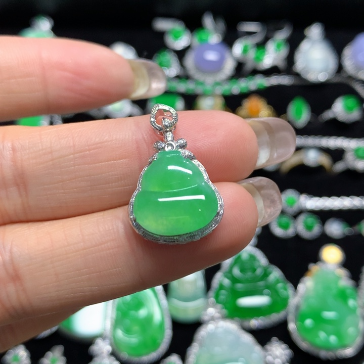 【闪购商品】翡翠18K金镶嵌颈饰吊坠