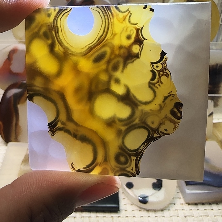 玛瑙/玉髓未镶嵌珠宝奇石