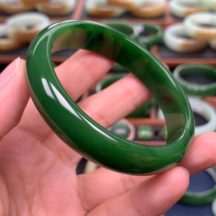 和田玉（碧玉）手镯未镶嵌58