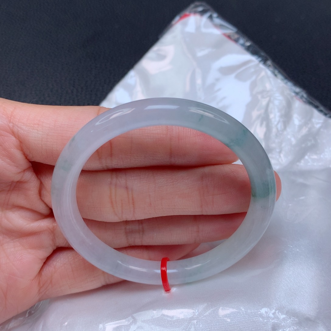 翡翠手镯未镶嵌天然