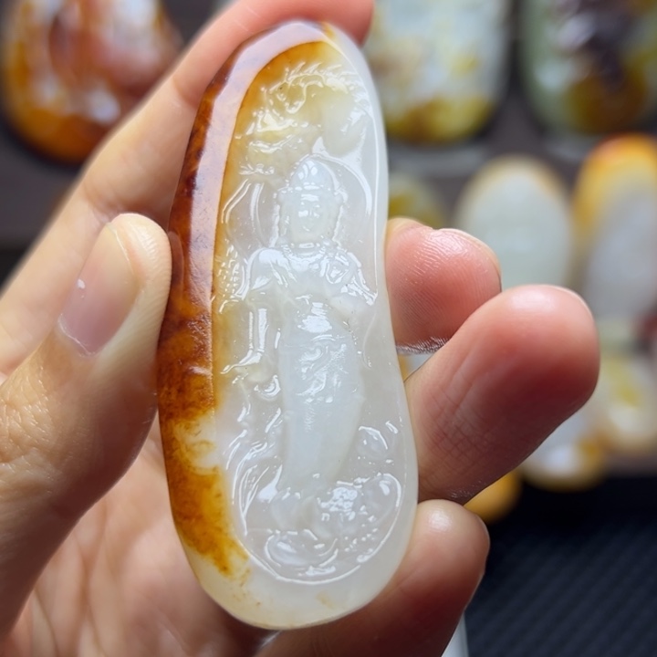 和田玉未镶嵌颈饰