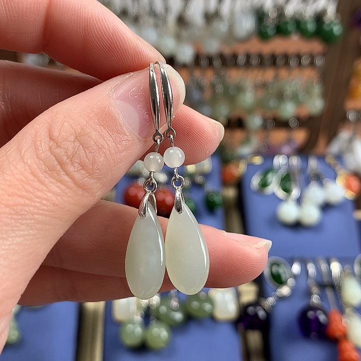 和田玉耳饰银S925镶嵌水滴18*8左右