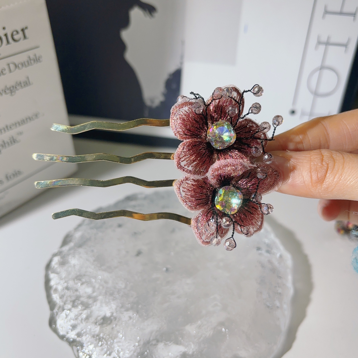 A8573编号紫莹轻奢发饰《鸭夹》