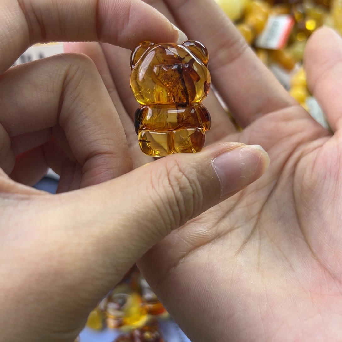 琥珀珠宝奇石未镶嵌