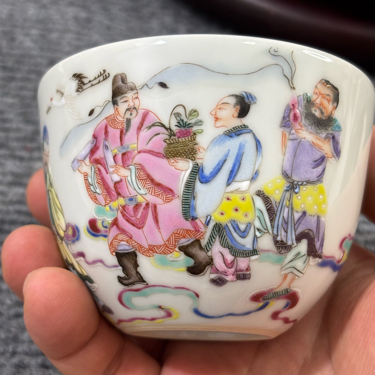 人物故事主人杯粉彩手绘