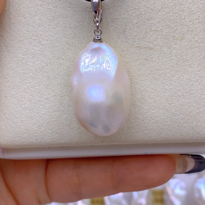 淡水珍珠吊坠(赠链)未镶嵌